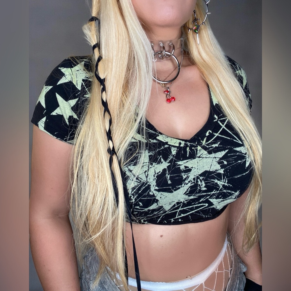 Vintage 00s Grunge Goth Abstract Star Crop Top - Picture 8 of 9